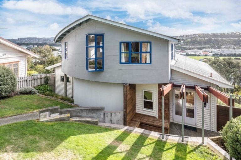 Photo of property in 18 Totara Road, Miramar, Wellington, 6022