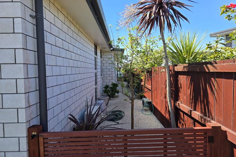 Photo of property in 4 Spinifex Street, Papamoa Beach, Papamoa, 3118