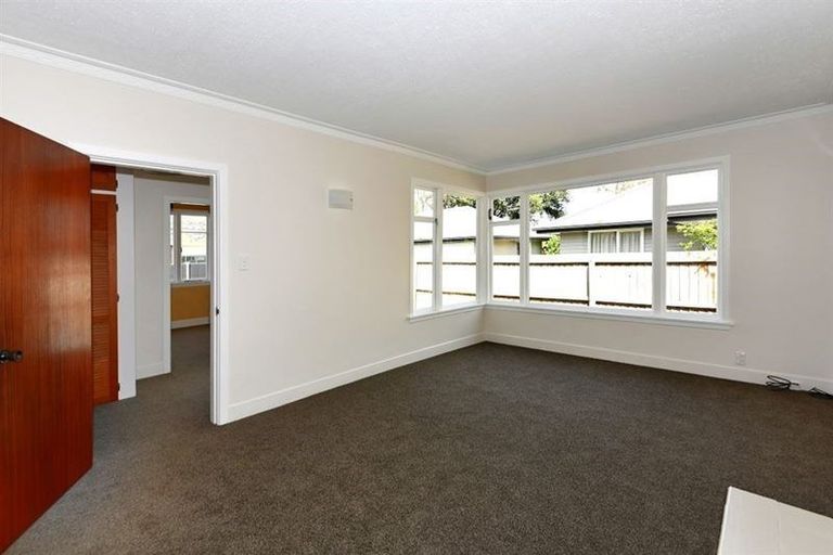 Photo of property in 71 Saint Martins Road, Saint Martins, Christchurch, 8022