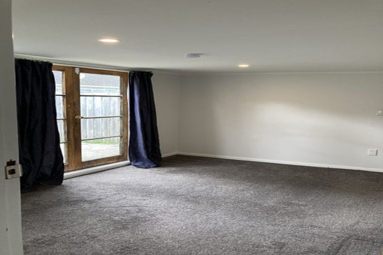 Photo of property in 32 Glamis Avenue, Strathmore Park, Wellington, 6022