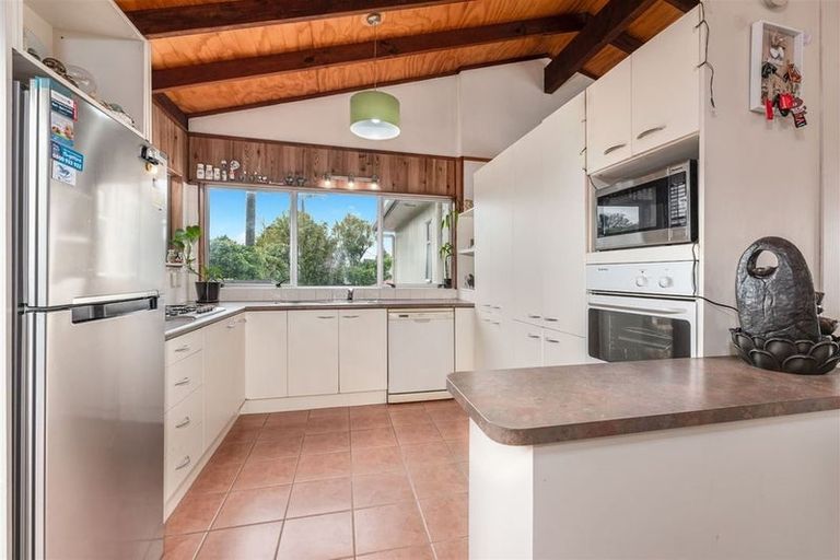 Photo of property in 4/89a Royal Road, Massey, Auckland, 0614