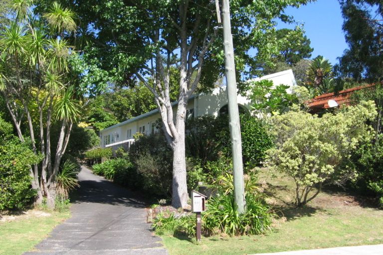 Photo of property in 60a Saddleback Rise, Murrays Bay, Auckland, 0630