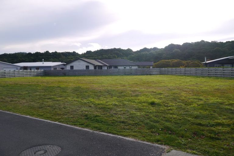 Photo of property in 27 Pukeko Way, Kinloch, Taupo, 3377