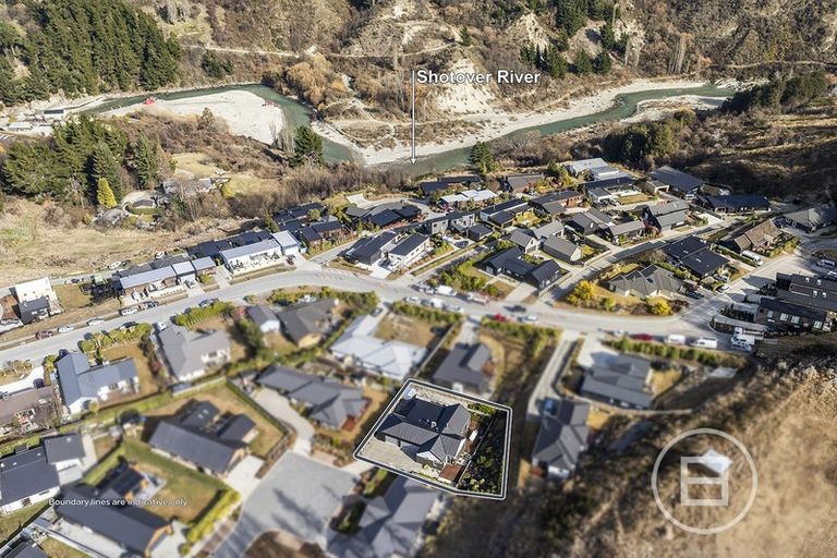 Photo of property in 12 Morepork Way, Arthurs Point, Queenstown, 9371