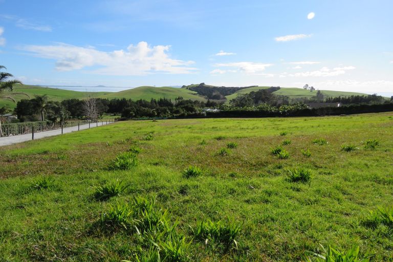 Photo of property in 18 Taipa View Road, Taipa, 0483