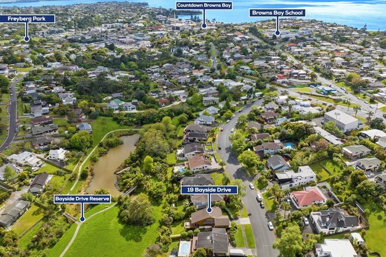 Photo of property in 19 Bayside Drive, Browns Bay, Auckland, 0630