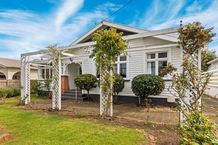 Photo of property in 4 Godwin Crescent, College Estate, Whanganui, 4500