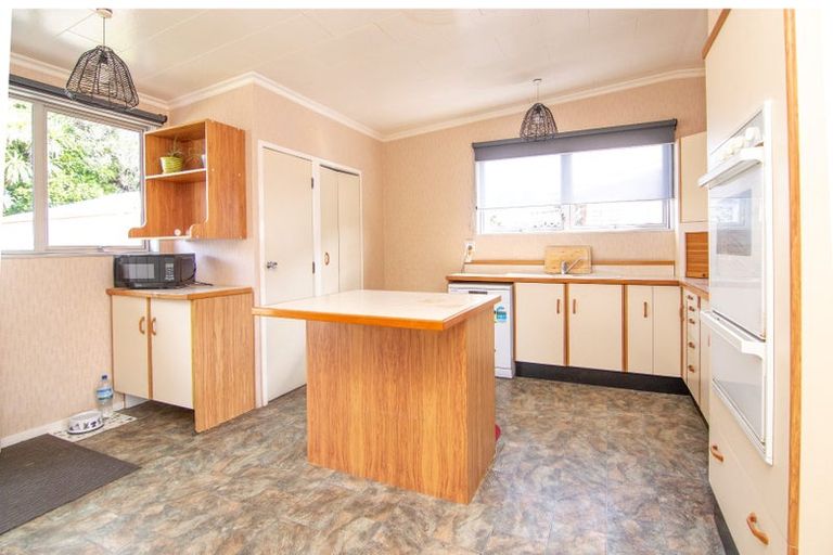 Photo of property in 8 Kimberley Grove, Westbrook, Palmerston North, 4412