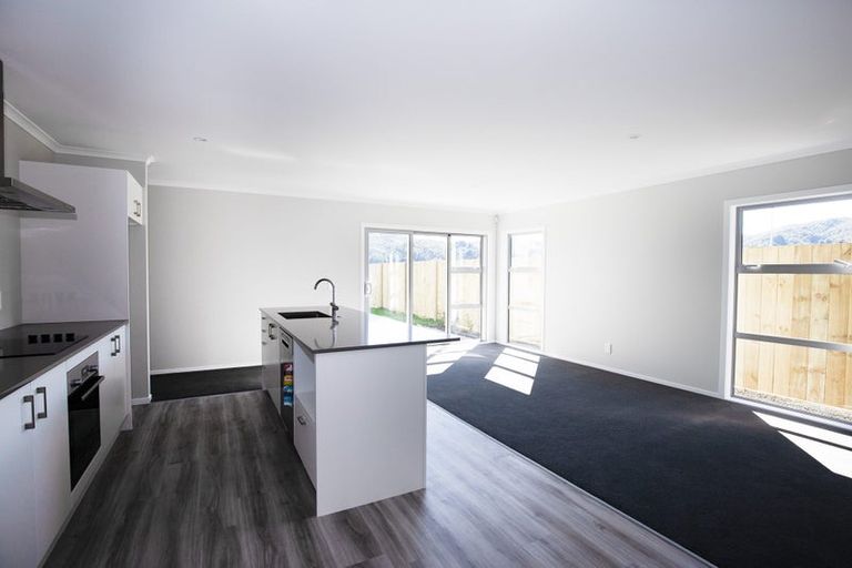 Photo of property in 19 Te Ara O Roimata, Wainuiomata, Lower Hutt, 5014