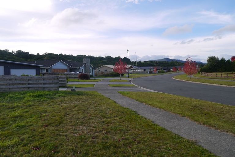 Photo of property in 27 Pukeko Way, Kinloch, Taupo, 3377