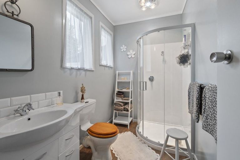 Photo of property in 80 Lethbridge Road, Feilding, 4779