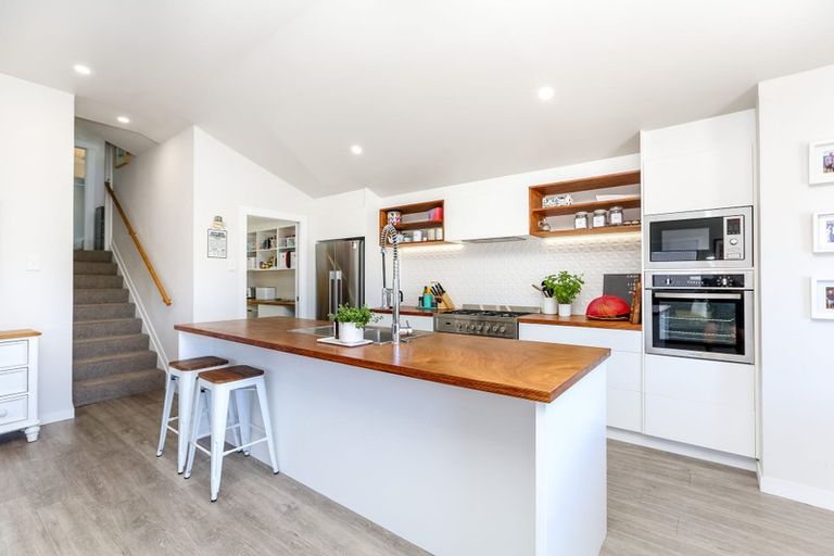 Photo of property in 39 Gaine Street, New Plymouth, 4310