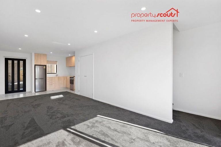 Photo of property in 1/80 Awaroa Road, Sunnyvale, Auckland, 0612