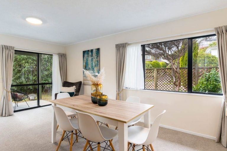 Photo of property in 6 Furlong Crescent, Churton Park, Wellington, 6037