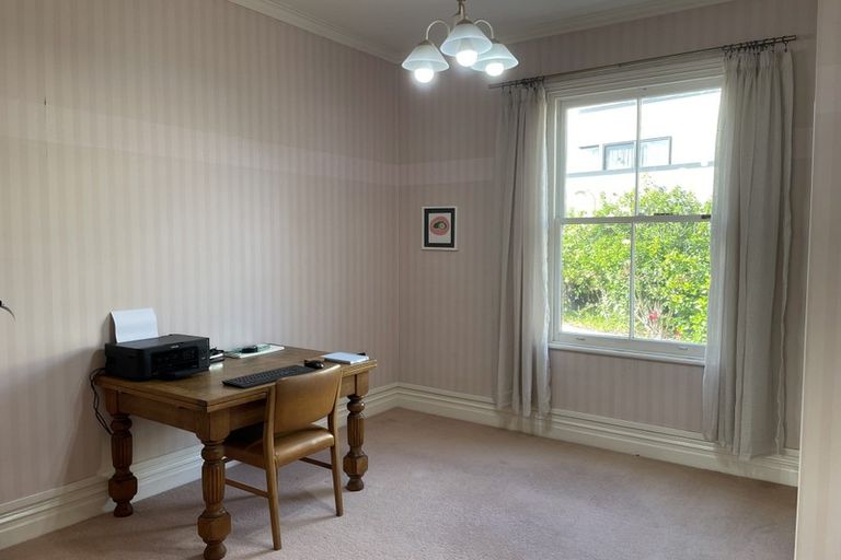 Photo of property in 90 Edgecumbe Road, Tauranga, 3110