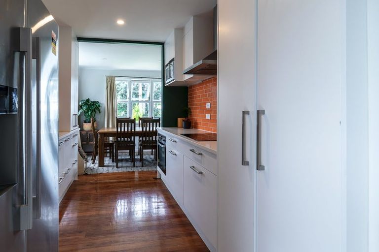 Photo of property in 61a Cobham Crescent, Kelston, Auckland, 0602