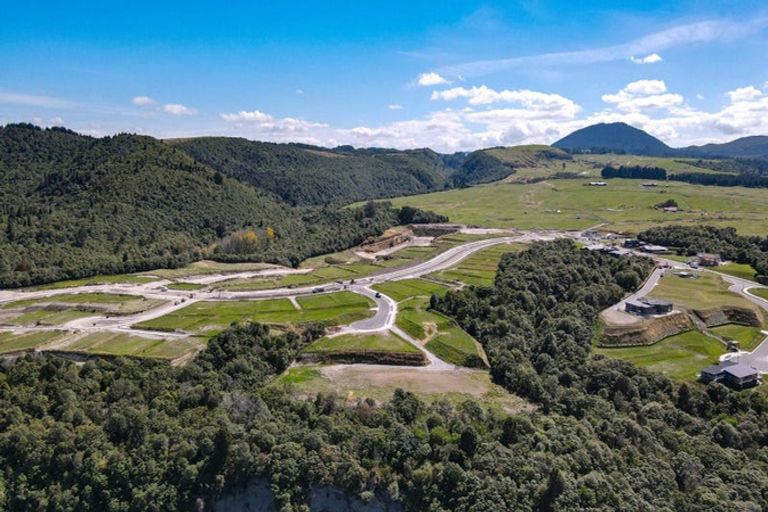 Photo of property in 58 Seven Oaks Drive, Kinloch, Taupo, 3377