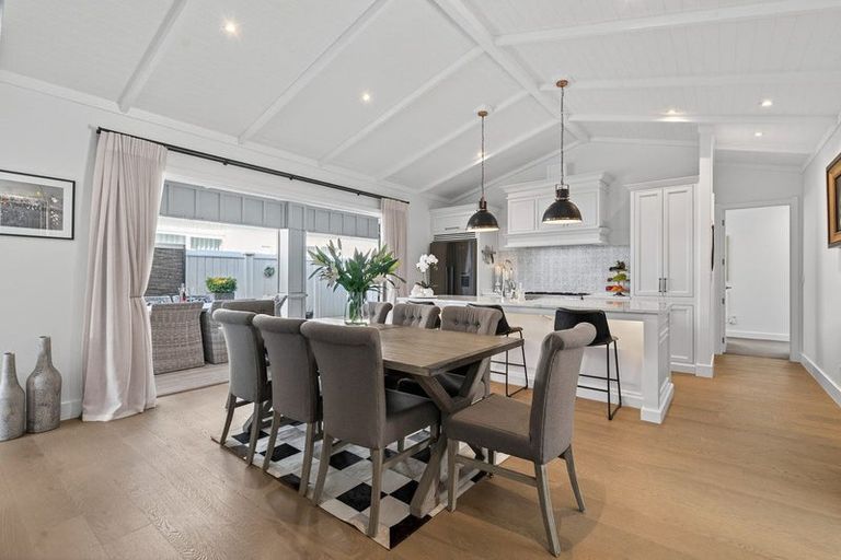 Photo of property in 10 Mollisia Lane, Papamoa Beach, Papamoa, 3118