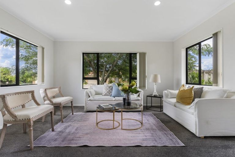 Photo of property in 1 Cathcart Close, Pukekohe, 2120