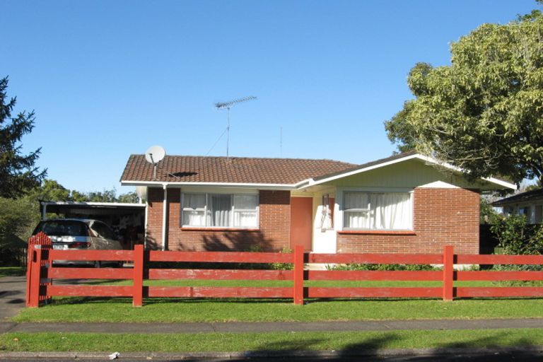 Photo of property in 30 Innismara Avenue, Wattle Downs, Auckland, 2103