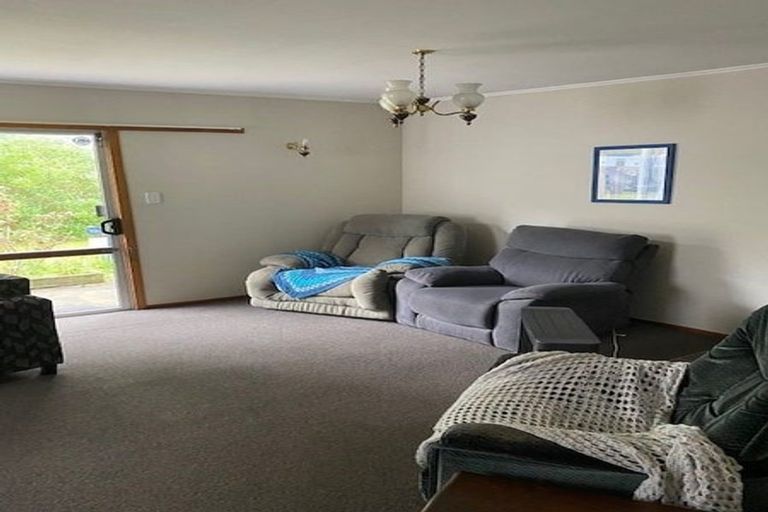 Photo of property in 10 Hillary Street, Tawa, Wellington, 5028