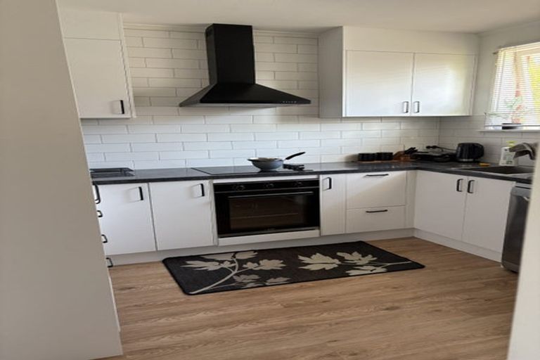 Photo of property in 1033a Fergusson Drive, Clouston Park, Upper Hutt, 5018