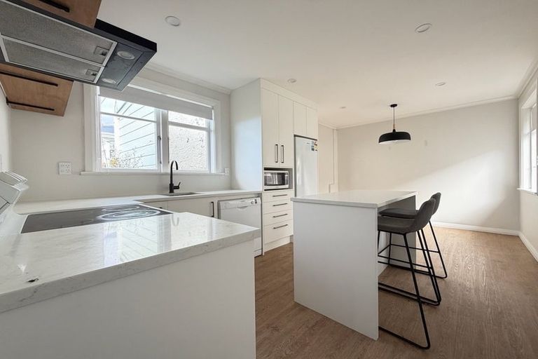 Photo of property in 12 Mertoun Terrace, Highbury, Wellington, 6012