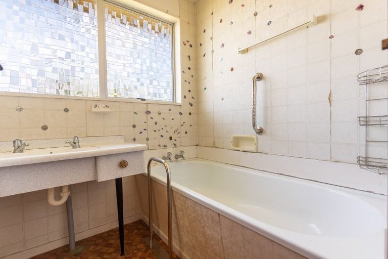 Photo of property in 93 Mclean Street, Woodville, 4920