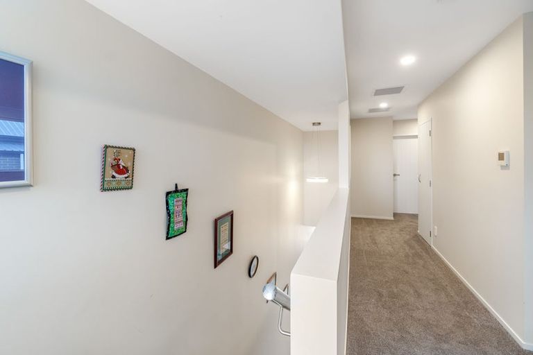 Photo of property in 11 Sunnyheights Road, Orewa, 0931