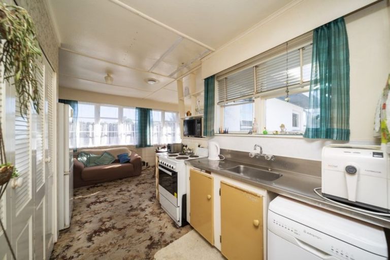 Photo of property in 6 Raleigh Street, Vogeltown, New Plymouth, 4310