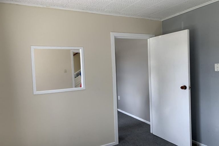 Photo of property in 14 Manor Drive, Stokes Valley, Lower Hutt, 5019