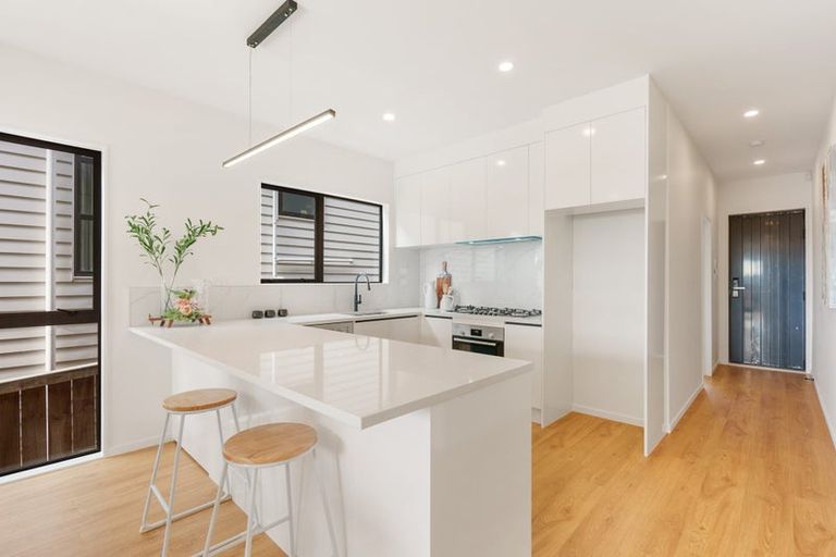 Photo of property in 30b Goodfellow Lane, Flat Bush, Auckland, 2019