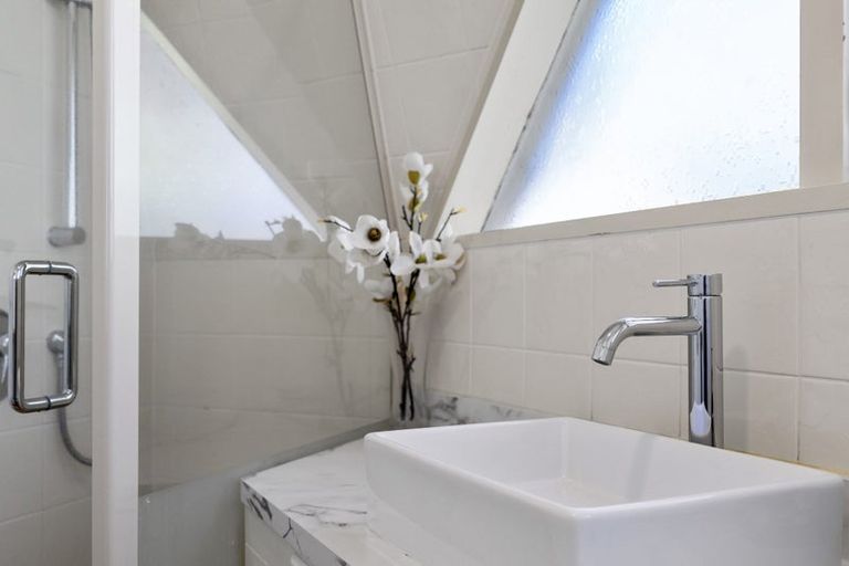 Photo of property in 1/280 Memorial Avenue, Burnside, Christchurch, 8053