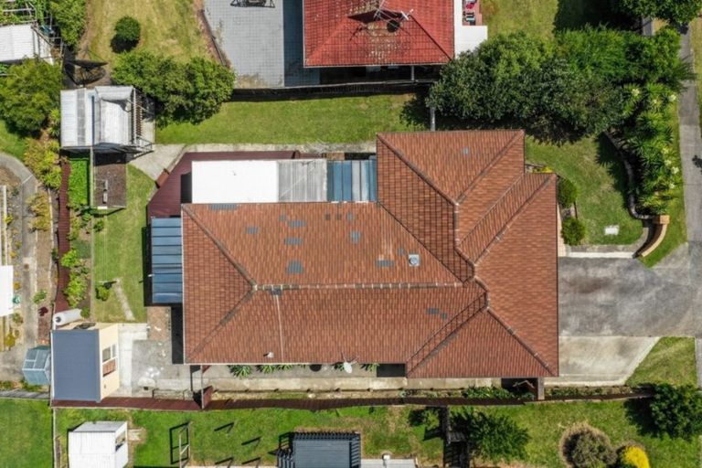 Photo of property in 94 Dalwhinnie Parade, Highland Park, Auckland, 2010