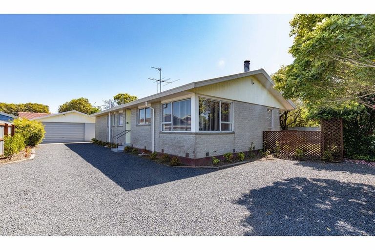 Photo of property in 13 Main North Road, Woodend, 7610