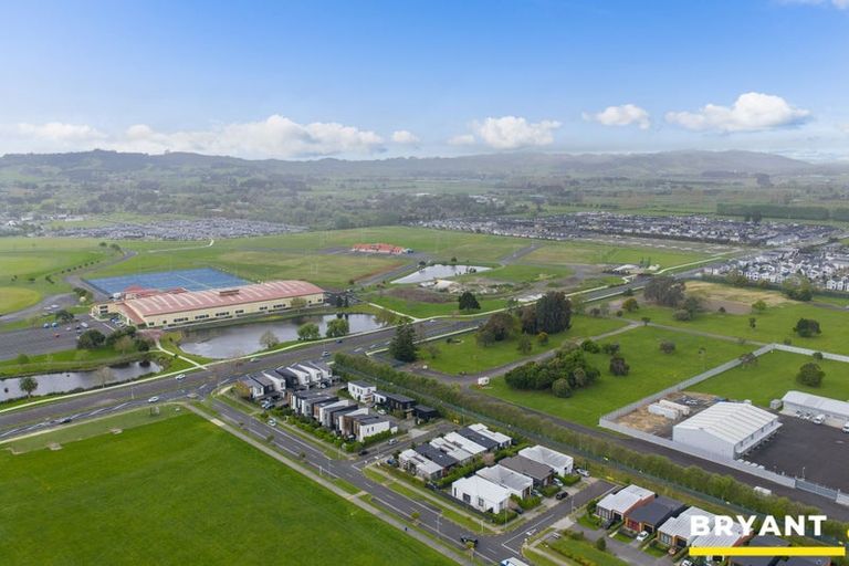 Photo of property in 2 Troop Road, Papakura, 2110