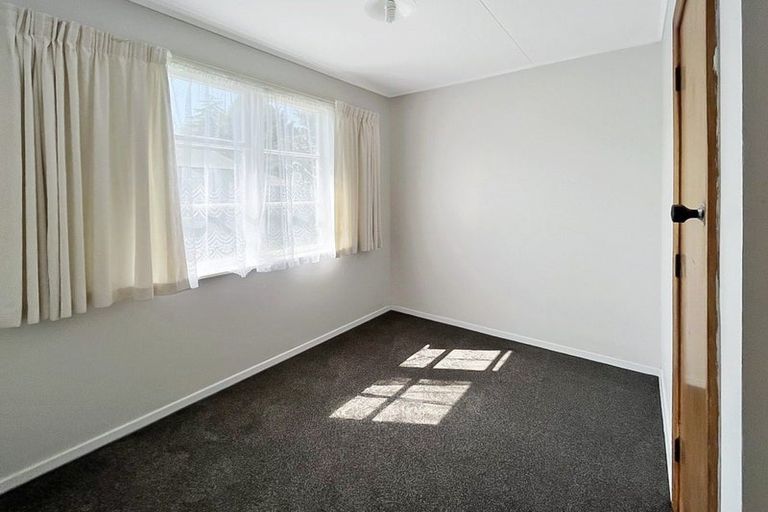 Photo of property in 18 Douglas Street, West End, Palmerston North, 4412