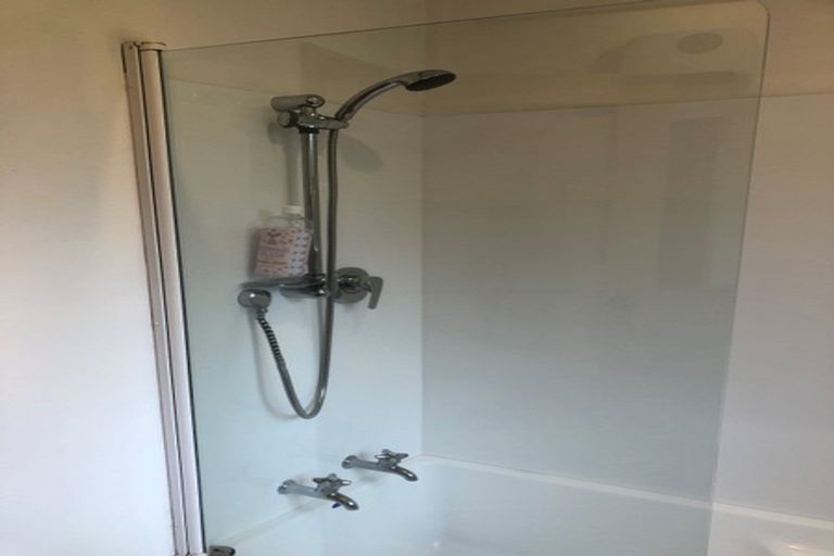 Photo of property in 11 Christian Street, Bryndwr, Christchurch, 8053