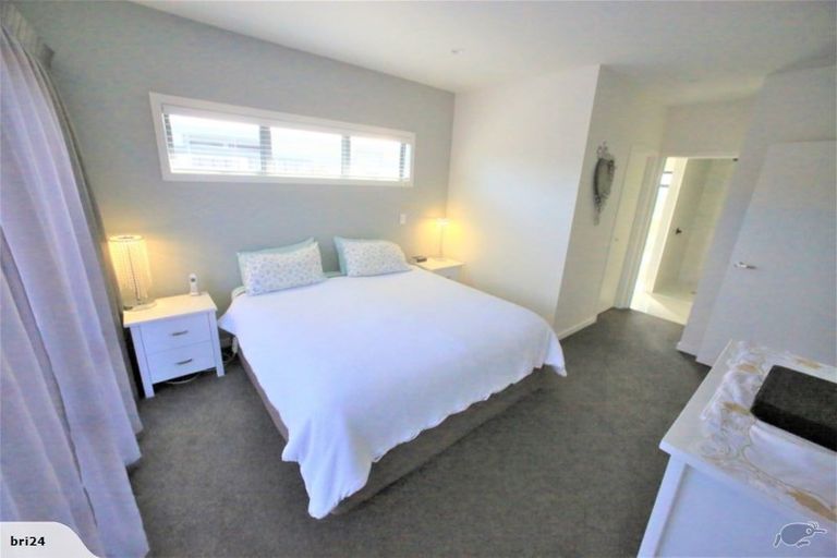 Photo of property in 20 Aspiring Drive, Poraiti, Napier, 4112
