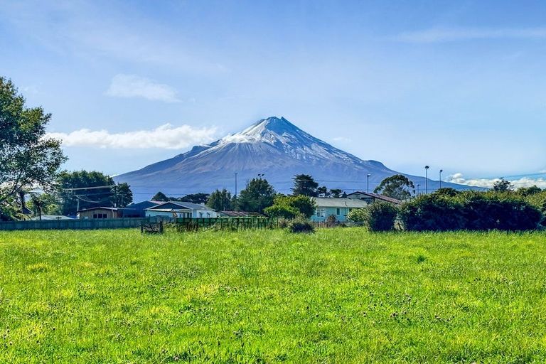 Photo of property in 31 Park Lane, Kaponga, Hawera, 4679