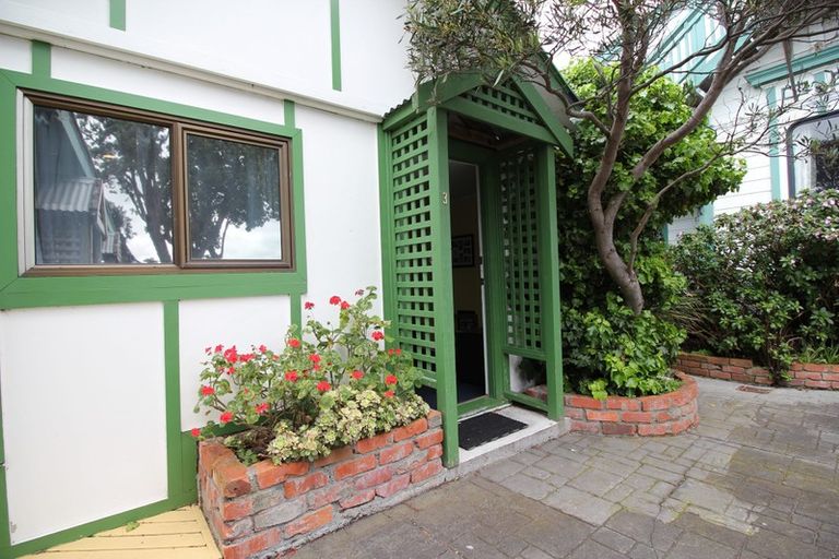 Photo of property in Carillion/the Knoll, 33 Thompson Street, Mount Cook, Wellington, 6011