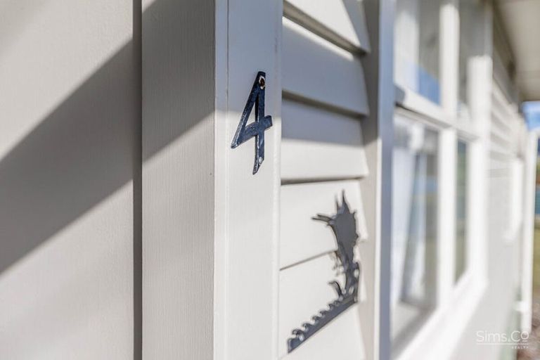 Photo of property in 4 Glenn Street, Castlecliff, Whanganui, 4501