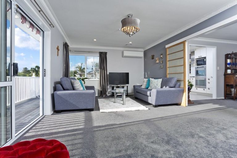 Photo of property in 1/42 Toroa Street, Torbay, Auckland, 0630