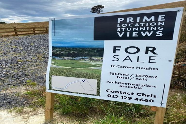 Photo of property in 12 Carnea Heights, Mosgiel, 9024