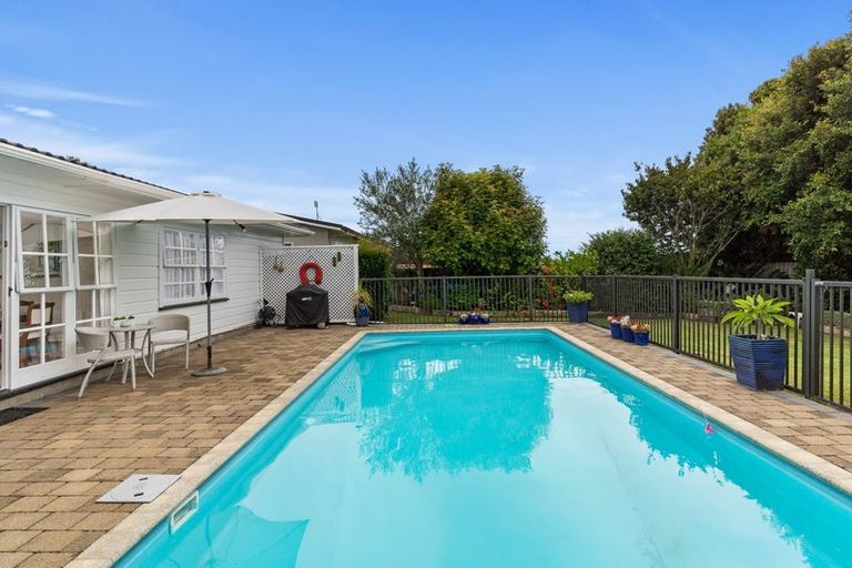 Photo of property in 85 Glenmore Road, Sunnyhills, Auckland, 2010