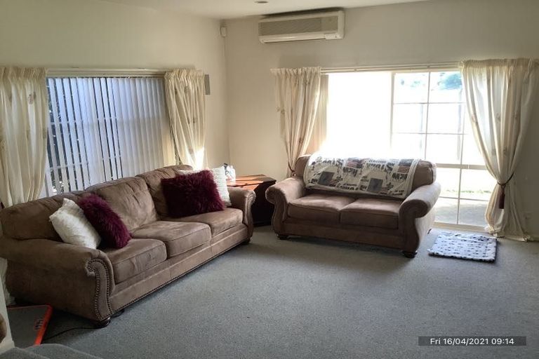 Photo of property in 22 Anaheim Boulevard, Shamrock Park, Auckland, 2016