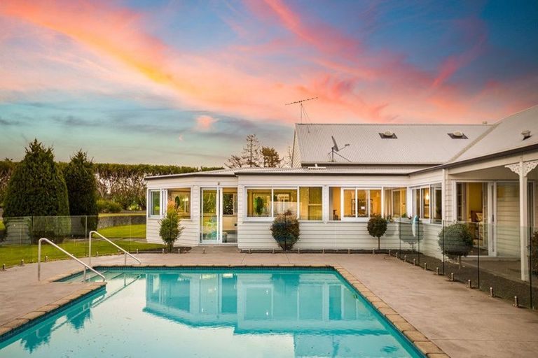 Photo of property in 430 Waitoki Road, Wainui, Silverdale, 0994