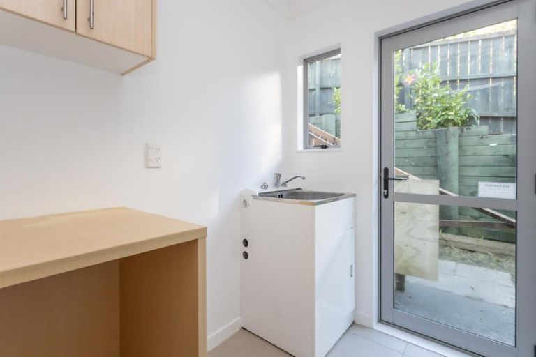 Photo of property in 32 Monte Cassino Place, Birkdale, Auckland, 0626