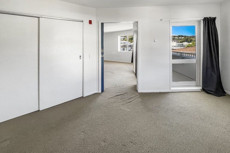 Photo of property in Luxford Villas, 207/72 Herald Street, Berhampore, Wellington, 6023