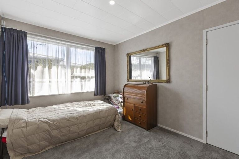 Photo of property in 2 Gardenia Avenue, Bell Block, New Plymouth, 4312